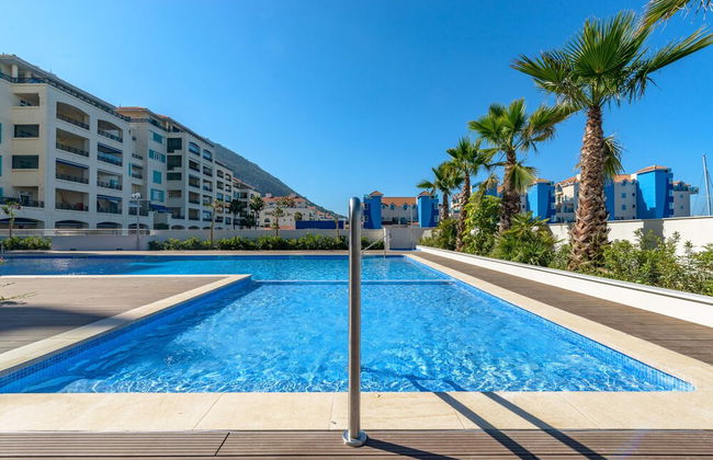 Luxury Modern Apartment With Exceptional Views! Hosted by Sweetstay - Photo 36