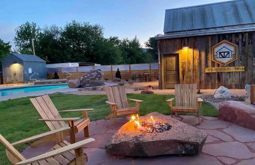 Timber & Tin H 2Bed 2Bath w Pool & Rooftop Deck - Foto 15