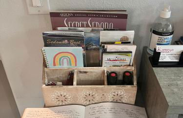 Red Rock Escape - Cozy King Bed Studio & Gardens, Trails, Views, Red Rock Pass - Foto 14