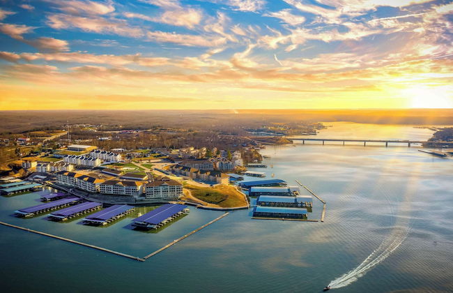 Panoramic Sunset Escape Waterfront Condo for 7! - Photo 37