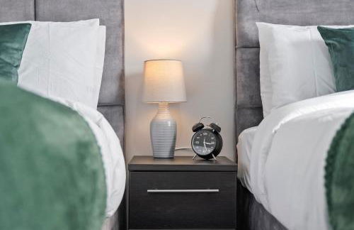 Tropical Suite - 2 Bed 2 Bath City Centre Netflix Games - Exclusive Weekly and Monthly DEALS - Raozee Homes - Foto 8