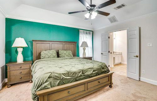 2 Mi to Old Town Spacious Burleson Vacation Home - Foto 14