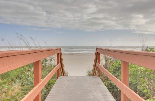 Oceanfront Cocoa Beach Condo with View Walk to Pier - Foto 23