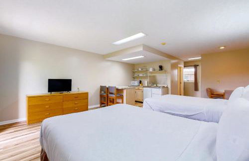 Serene Studio W Patio Near Lake Dog Friendly Gym - Foto 6