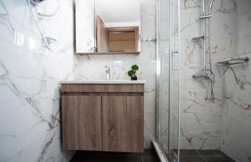 Oasis Apartments - Photo 28