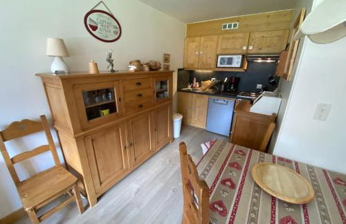 Appartement cosy avec balcon et parking, proche piste - FR-1-692-36 - Foto 7