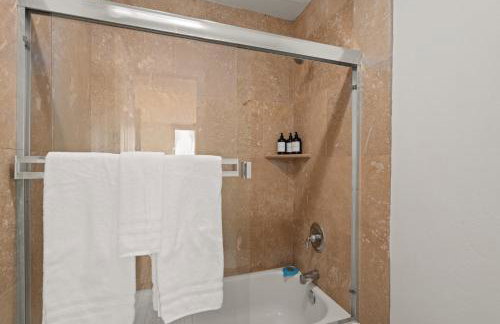 Belmont Ocean Views - Massive Private Deck, Grill & Parking - Foto 10