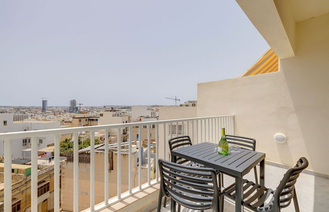Elegant Sliema Penthouse, Panoramic Terrace - Foto 39