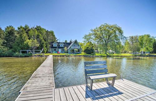 Lakefront Bellaire Getaway with Kayaks, Dock and Grill - Foto 1
