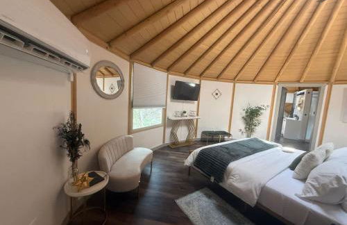 Ophelia Luxury Yurt-Cabin - Canyon Lake - Hot Tub - Foto 13