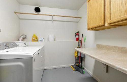 Anchorage 5BR Retreat Hikes, City & Comfort home - Foto 26