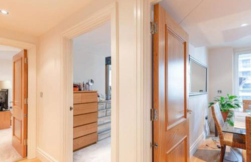Charming Two Bedroom apartment with Balcony - Foto 8