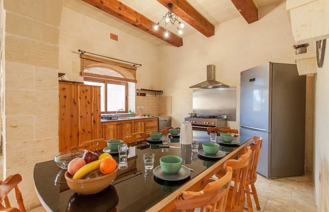 Centre Island Gozitan Farmhouse Pool - Foto 7