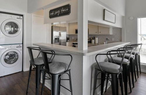 April Point Dr S - Photo 4