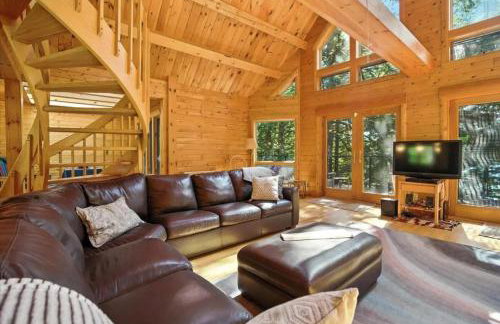 Lakefront Log Home on Huge Lake in Private Cove - Foto 48