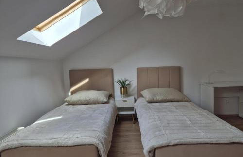 Luksusówka Gajowego nad jeziorem - Photo 27