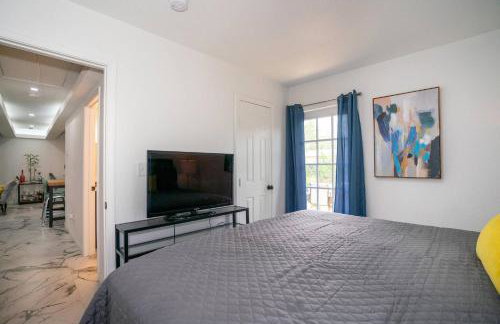 Stylish~Renovated 4Br/2BAT 3MinAirport 10MinDowtn - Foto 28