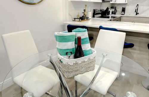 Luxe 6 Bed Heated Pool Villa I 5 min to Beach I BBQ - Foto 64