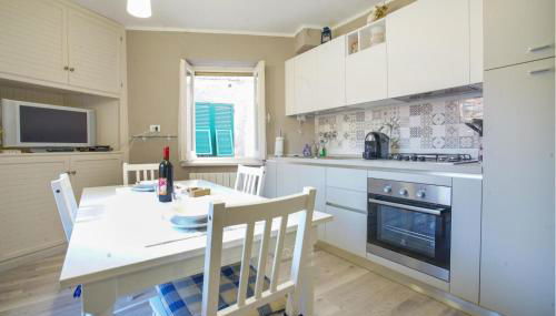 Awesome Apartment In Carro With Wifi - Foto 3