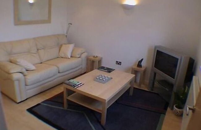 Earle House Serviced Apartments - Photo 15