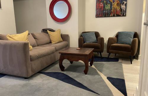 Charming 2BD1BA in Hip Area - Near Metro - Foto 2