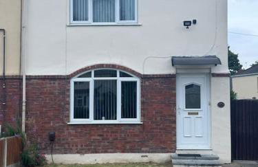 Three bed house in Wolverhampton - Photo 21