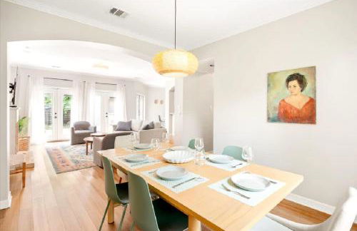 Walk to Zilker Barton Springs 5BR 3BA Villa Sleeps 14 - Foto 14