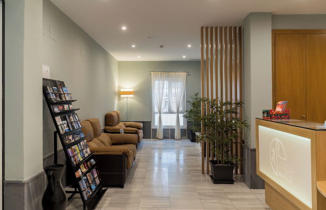 Plaza de la Luz Cádiz - Photo 5