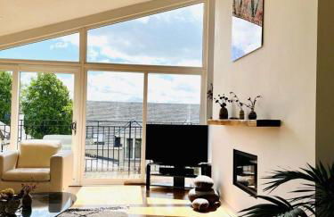 4-Bed Seaside Dream House - Sleeps 8 & Parking - Foto 51