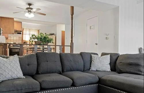 3-bedroom building in serene Saint Ann with WiFi, AC - Foto 4