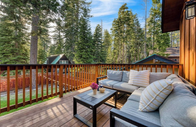 Washoe Chalet by Avantstay Game Room, Hot Tub, Putting Green & Fire Pit - Foto 33