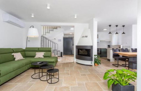 Amazing Home In Jurdani - Foto 20