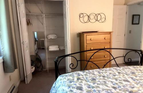 Tranquil NH Lakehouse Escape - Foto 24