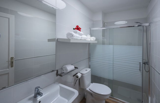 Apartamentos Los Rosales - Photo 58