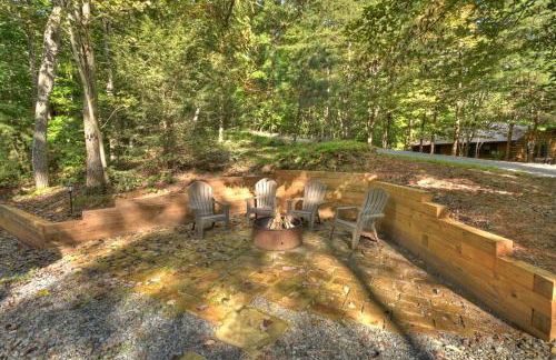 Bearfoot Ridge Wood-burning fireplace cozy hot tub serene views - Foto 24