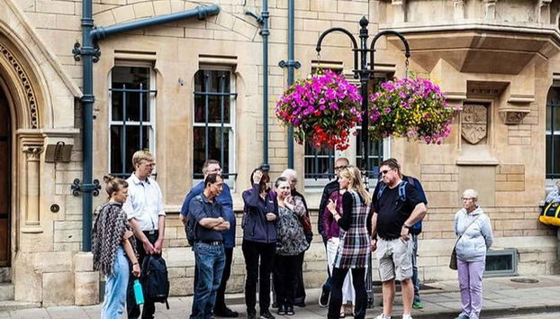 Ascoltando le spiegazioni della guida