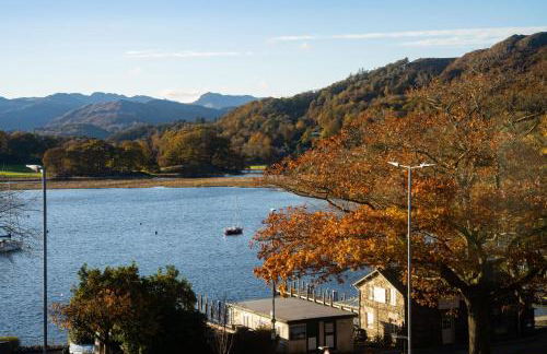 Brand New - Contemporary - 2 Bedroom - 2 Bathroom - Spacious Apartment - Lake Views - Foto 4