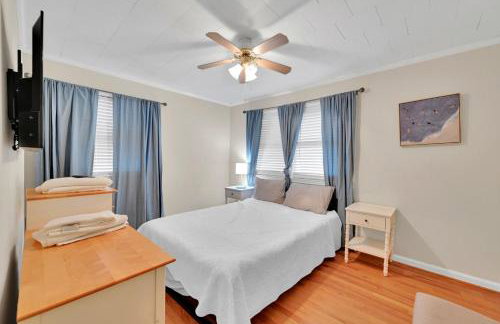 Park your Boat! Mins from the Ocean•Screened Porch - Foto 13