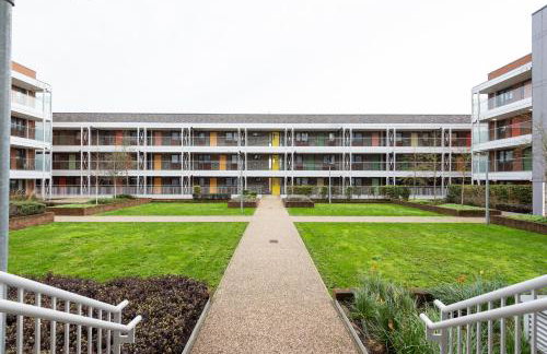 Central 1-Bed perfect for you By Valore Property Services - Foto 18