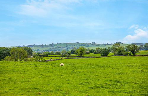 The Coach House at Dovedale Manor - Photo 6