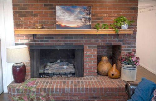 2 Bedroom Apartment overlooks WCU and Cullowhee NC - Smoke and Pet free - Foto 16