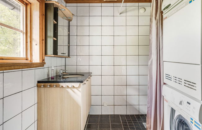 3 bedroom House in Östra Frölunda with garden and sauna - Photo 18