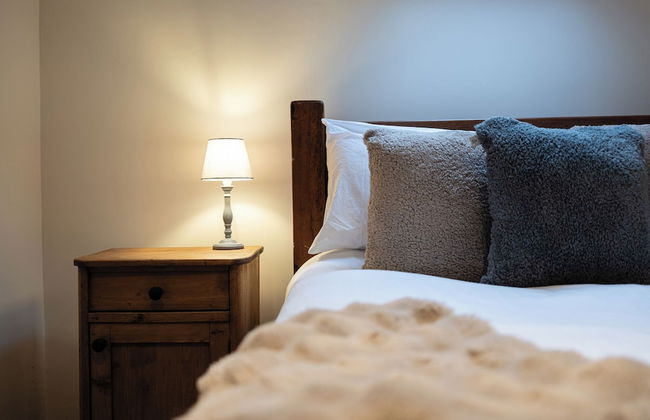 Coach House - Lovely Home in Cheltenham - Photo 2