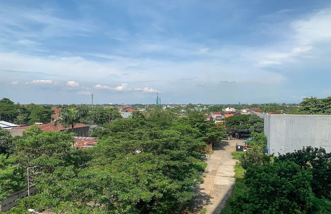 Homey And Comfortable 1Br At Cinere Resort Apartment - Photo 15