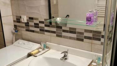 Studio proche du centre-ville - Foto 2