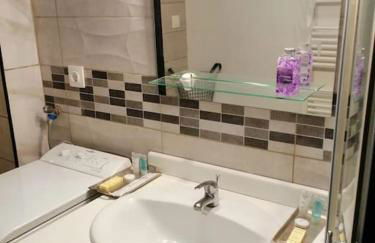 Studio proche du centre-ville - Foto 2