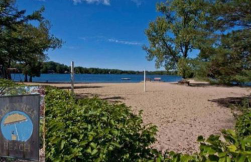 New updated Apt Half A Mile to Downtown Libertyville - Foto 23