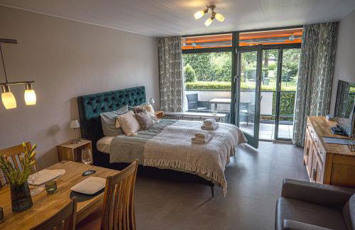 Sonnenstube - Westbalkon, Ruhige Lage, Sauna, Pool, Seenähe, Dachterrasse - Foto 2