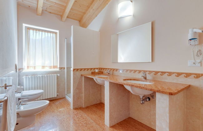 Apartment by Lake Idro With Mountain Views - Foto 15