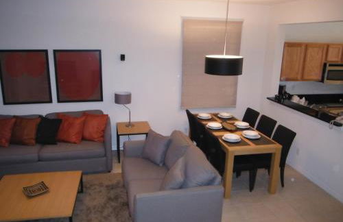 Four Bedroom Townhouse in Regal Oaks at Old Town - Foto 7